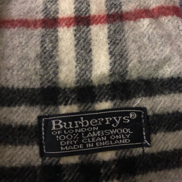Brand New Burberry Scarf - Picture 2 of 4